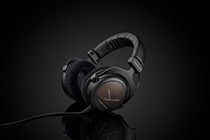 TYGR 300 R: Open-Back Gaming Headphones|beyerdynamic