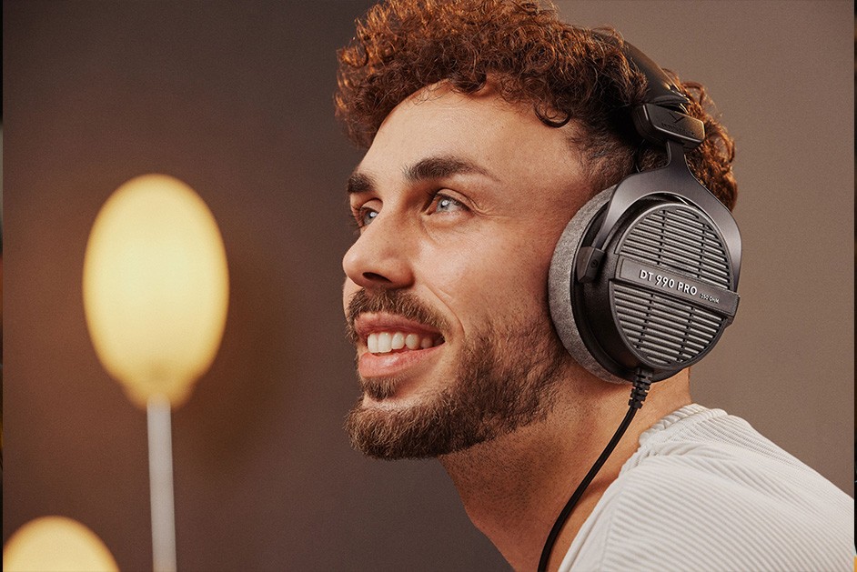 beyerdynamic DT 990 Pro 250オーム オープンバック スタジオヘッドホン (DT990Prod1) ヘッドホン beyerdynamic dt990pro 250ohm : beyerdynamic