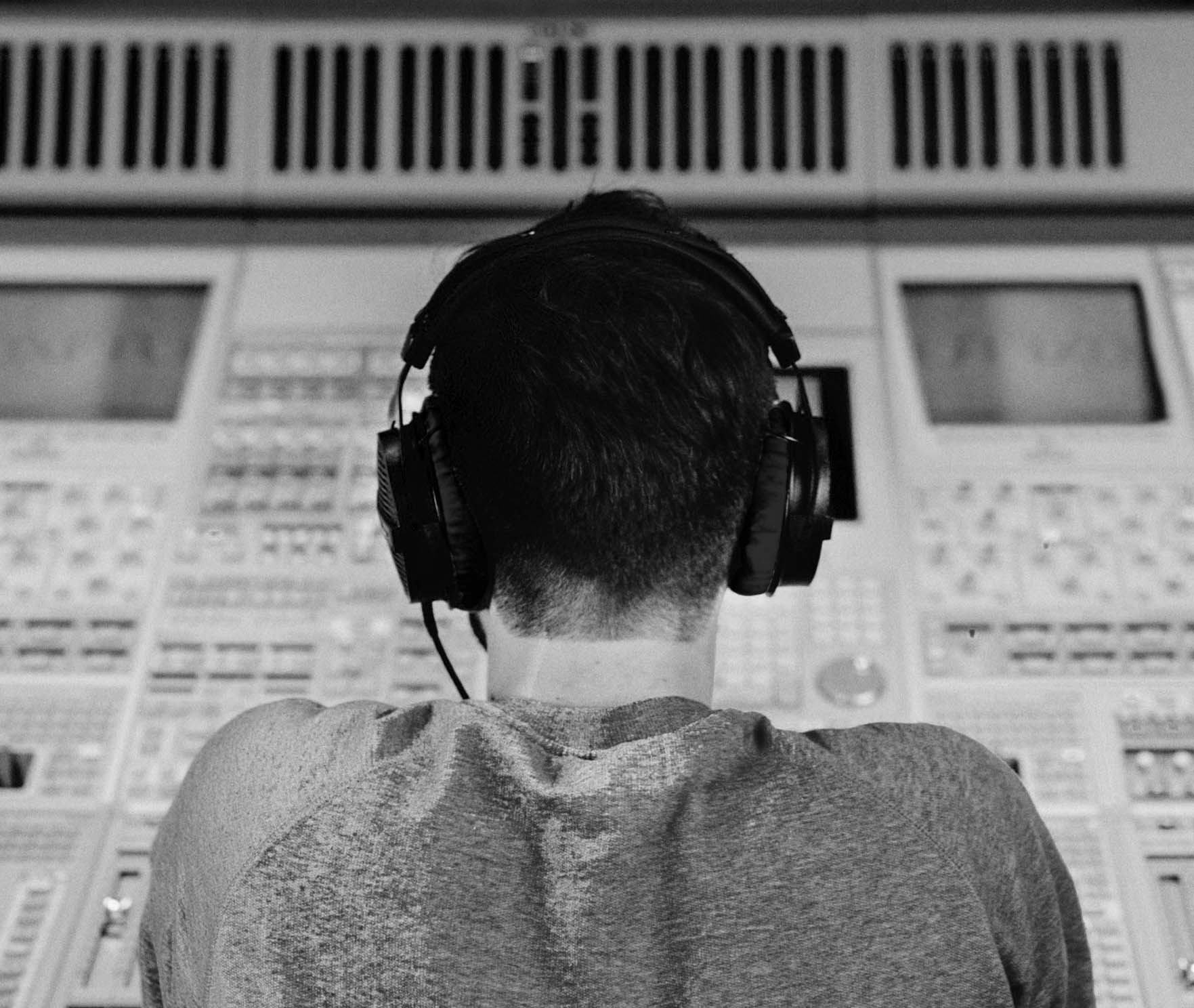 DT 990 PRO Black (B-Stock): studio headphones | beyerdynamic