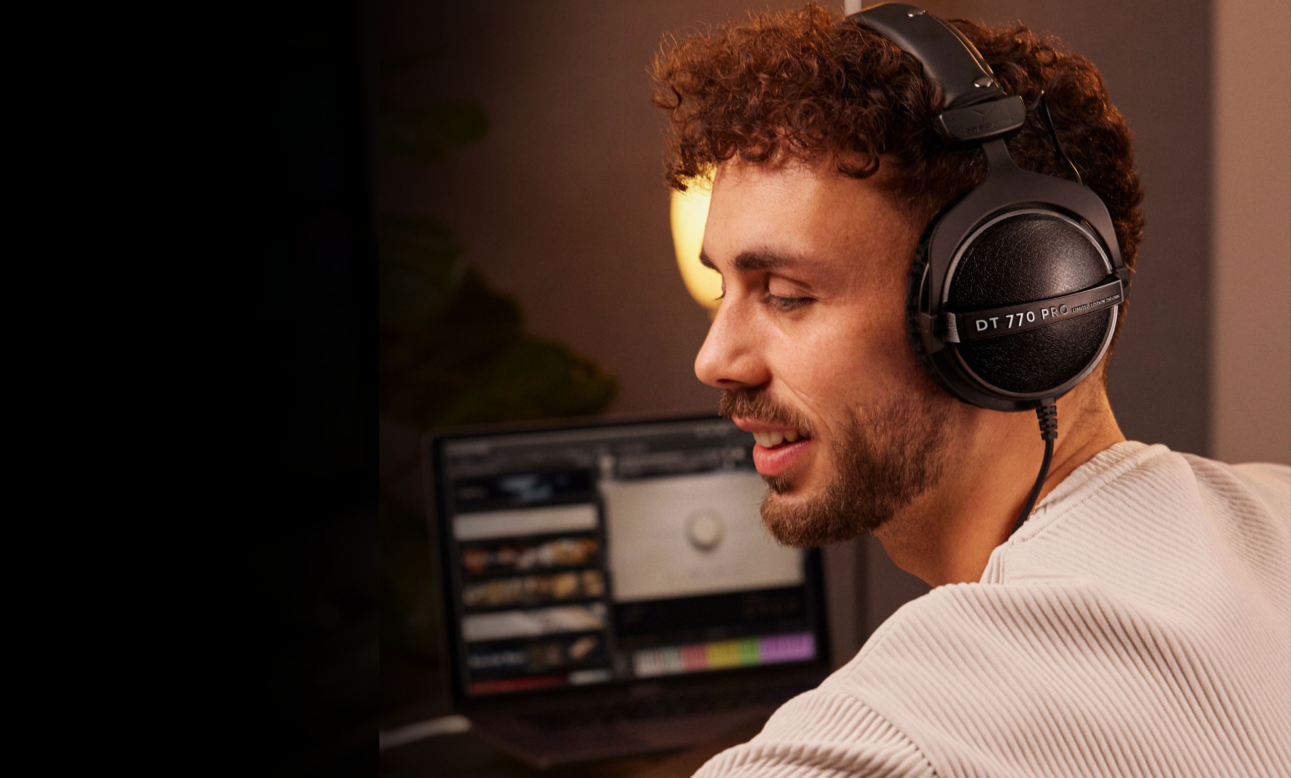 Beyerdynamic 250 Ohm Closed-back Studio Mixing Dt 770 Pro