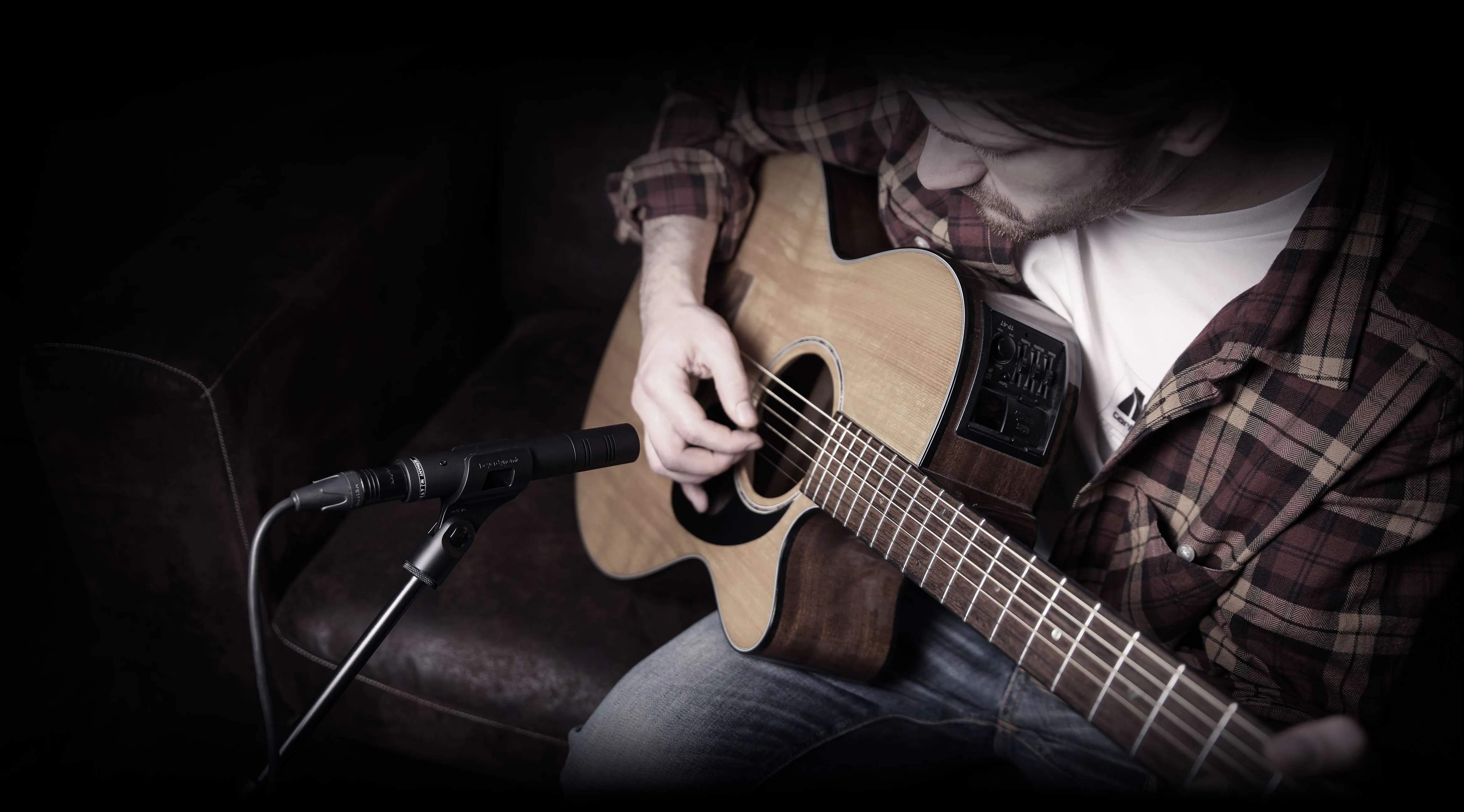 Acoustic guitar microphones - beyerdynamic