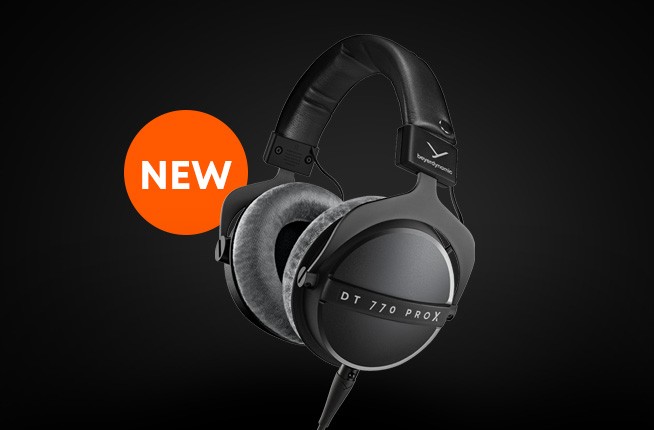 Amazon.com: beyerdynamic DT 990 PRO Over-Ear Studio