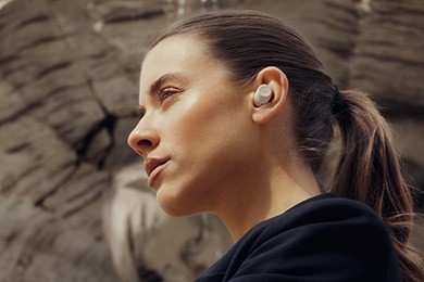 極美品 beyerdynamic AMIRON 300 cream AMIRON 300 cream: True Wireless Earphones |beyerdynamic