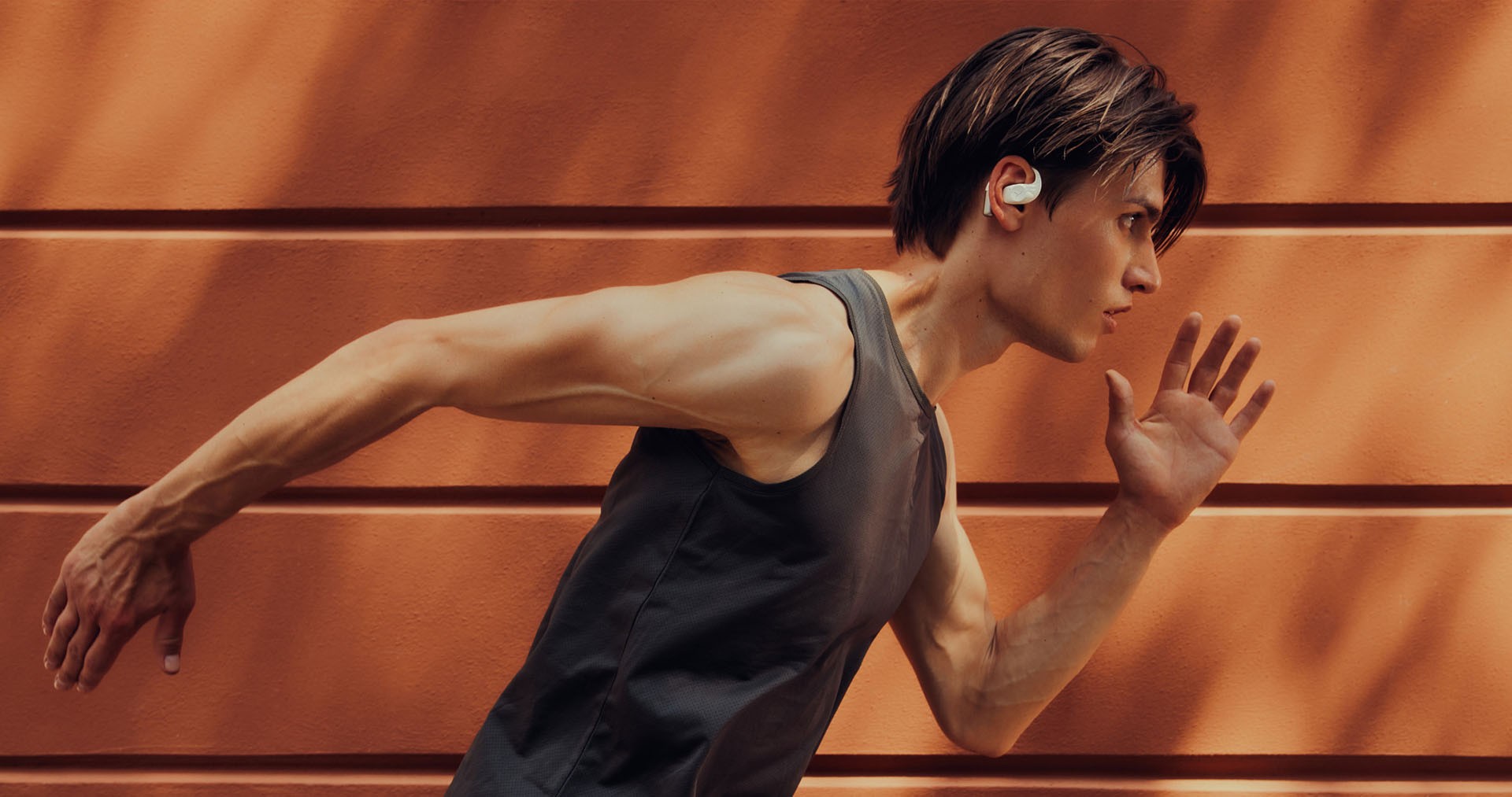 AMIRON 200 - powerful sound to fuel your run | beyerdynamic
