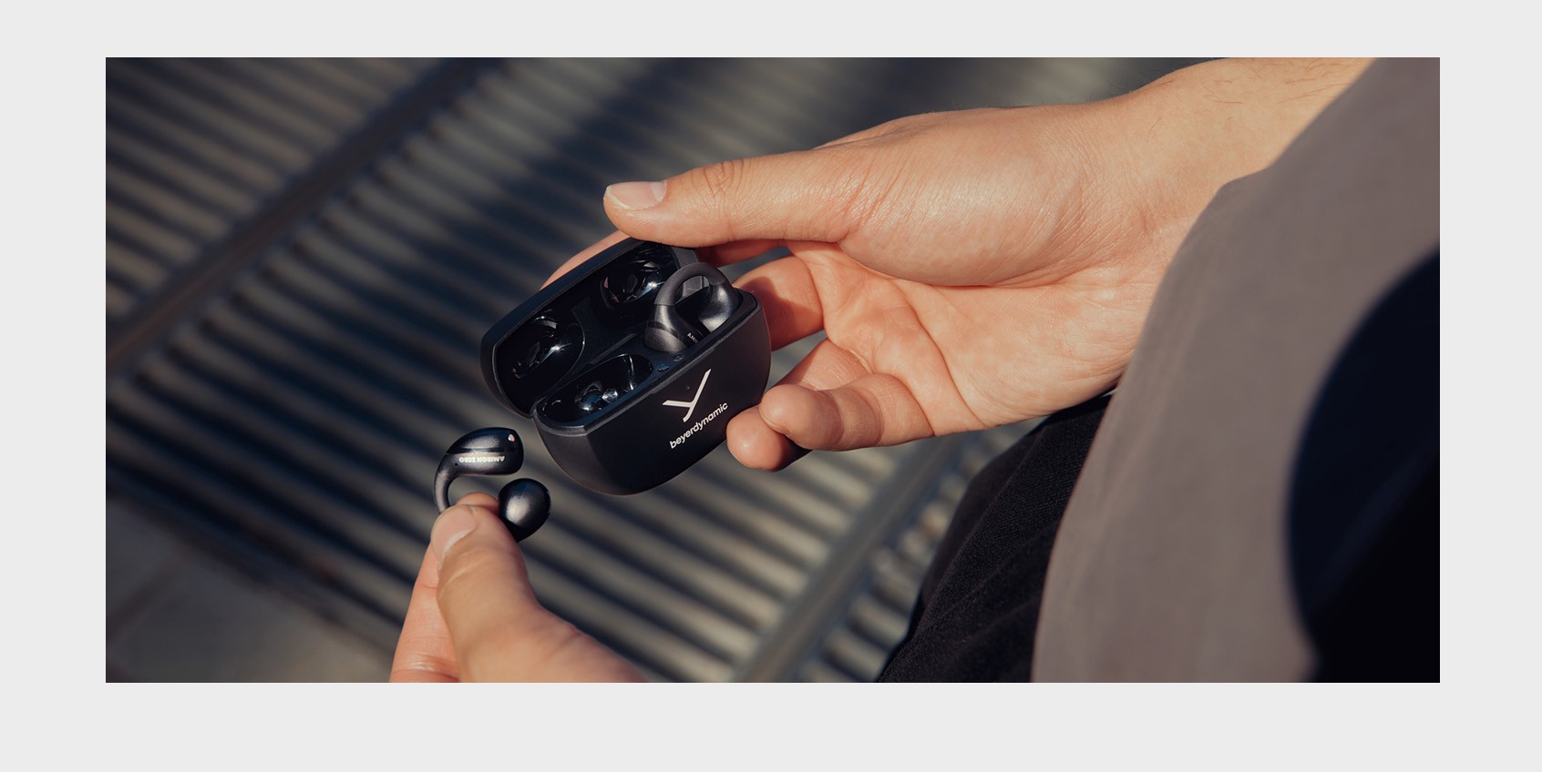 AMIRON ZERO: open-ear true wireless clip earbuds with sturdy case | beyerdynamic
