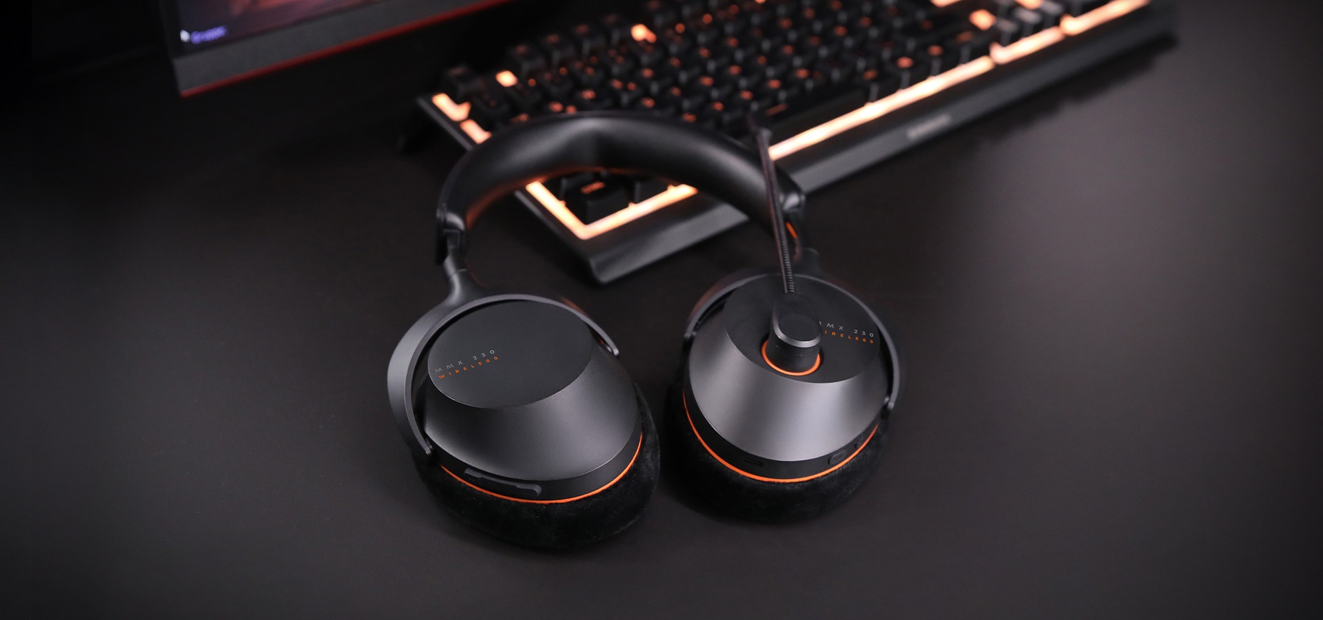MMX 230 wireless von beyerdynamic, interaktiver Banner mit Hotspots zum Antippen und Durchlesen